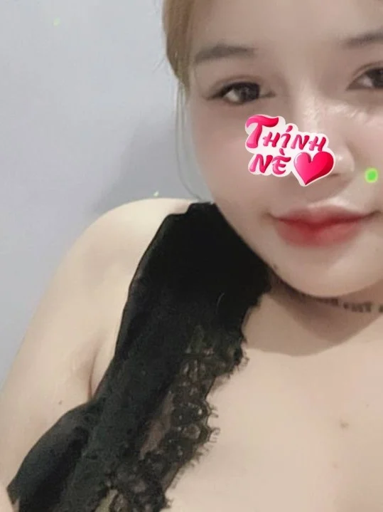 Gái xinh Đà Nẵng: Massage kích thích Hòa Khê!